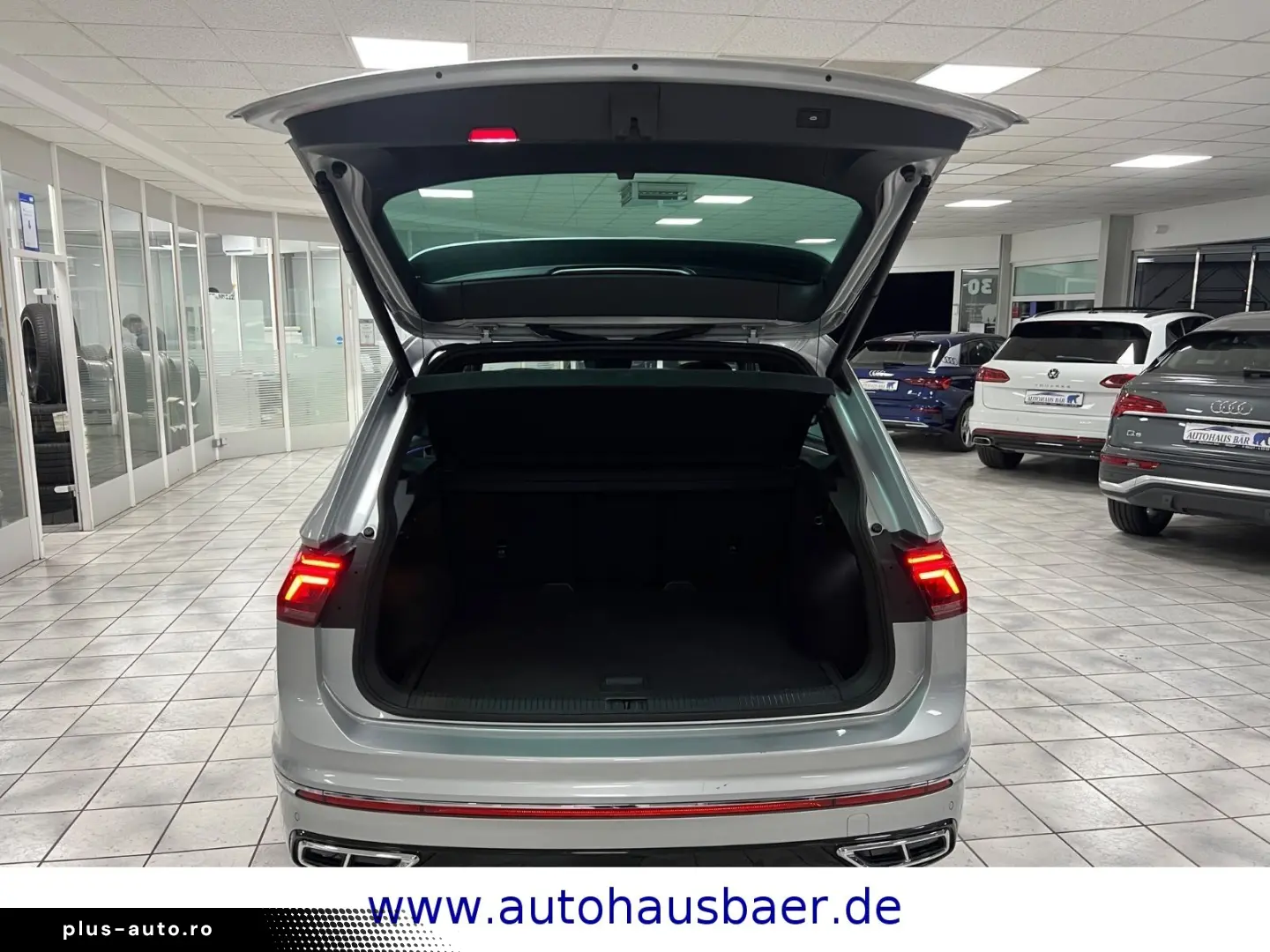 VW Tiguan R-Line 4Motion 4x4 PANO 360Ka AHK HARMAN