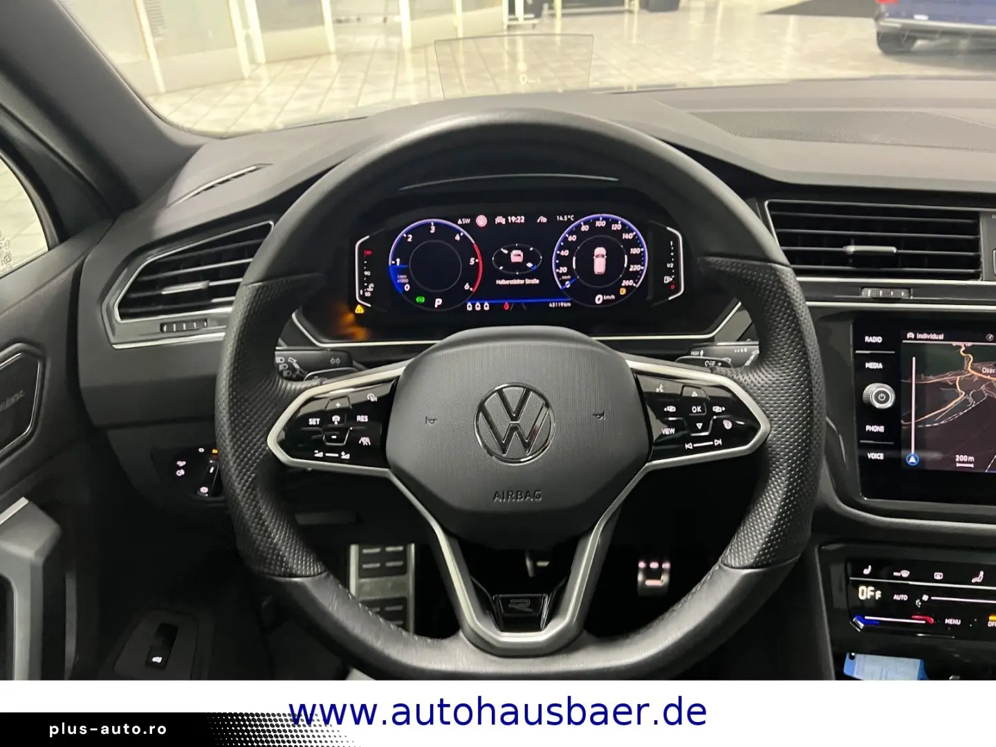 VW Tiguan R-Line 4Motion 4x4 PANO 360Ka AHK HARMAN