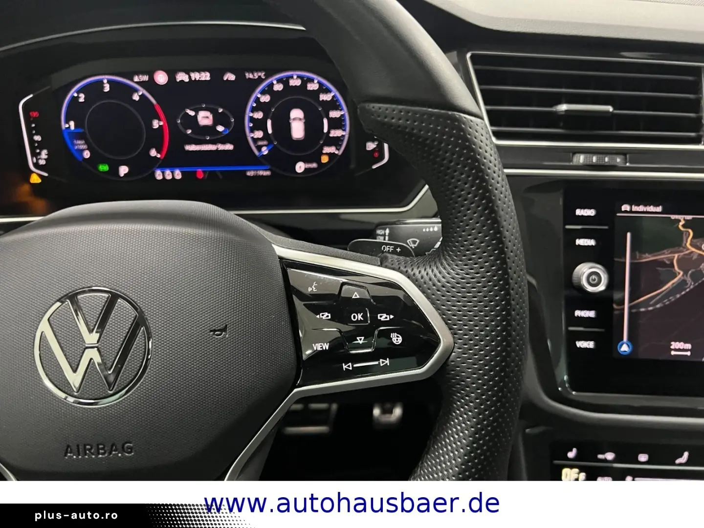 VW Tiguan R-Line 4Motion 4x4 PANO 360Ka AHK HARMAN