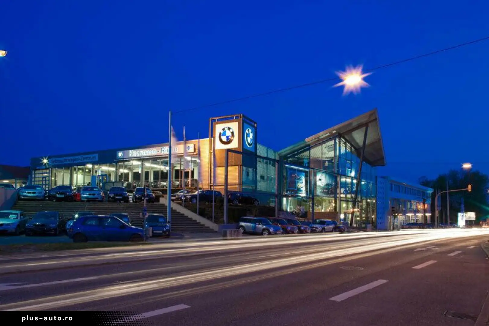 BMW 320e Tour. NaviProf.ParkAss.Klimaaut.Tempo.SHZ.