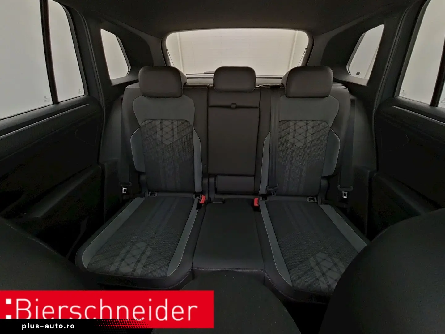 VW Tiguan 2.0 TDI DSG 4Mo. R-Line BLACK-STYLE PANO