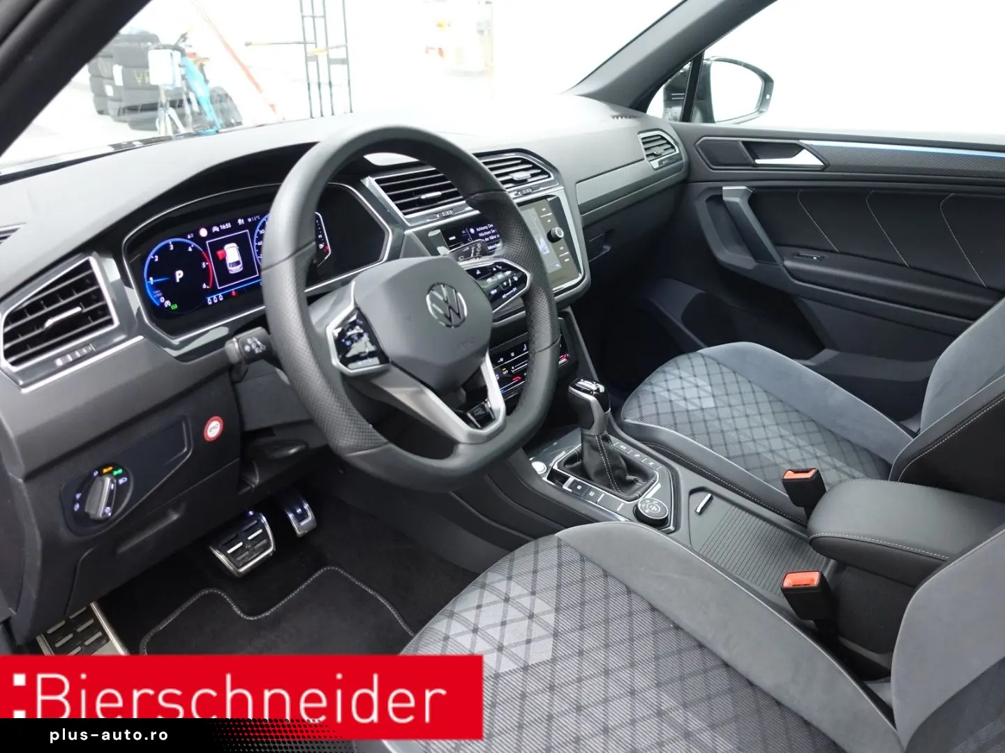 VW Tiguan 2.0 TDI DSG 4Mo. R-Line BLACK-STYLE PANO