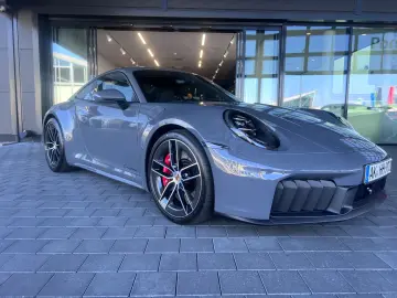 PORSCHE 992.2 T-Hybrid Top Ausstattung  5 Loch Felgen.