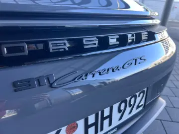 PORSCHE 992.2 T-Hybrid Top Ausstattung  5 Loch Felgen.