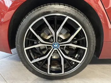 BMW 530e Touring xDrive M-Sport NAV LED AHK HEAD-UP