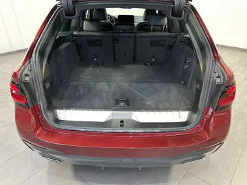 BMW 530e Touring xDrive M-Sport NAV LED AHK HEAD-UP