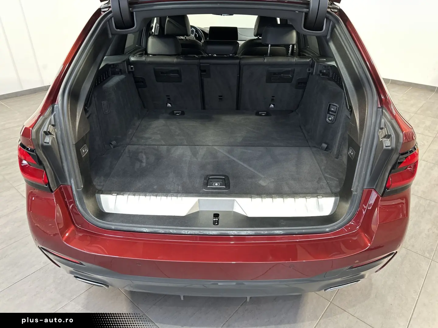 BMW 530e Touring xDrive M-Sport NAV LED AHK HEAD-UP