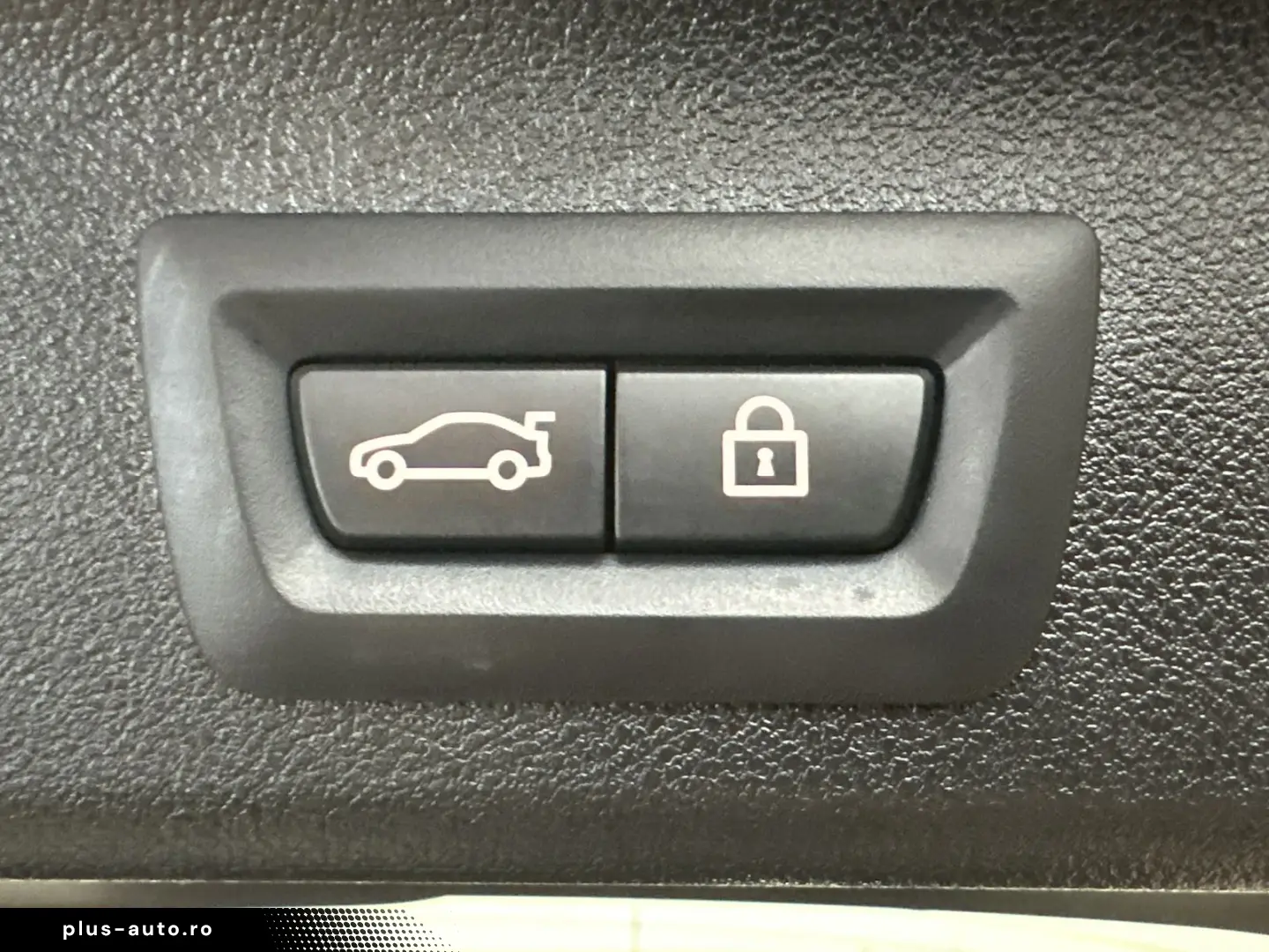 BMW 530e Touring xDrive M-Sport NAV LED AHK HEAD-UP