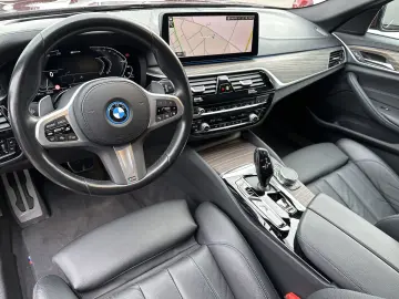 BMW 530e Touring xDrive M-Sport NAV LED AHK HEAD-UP