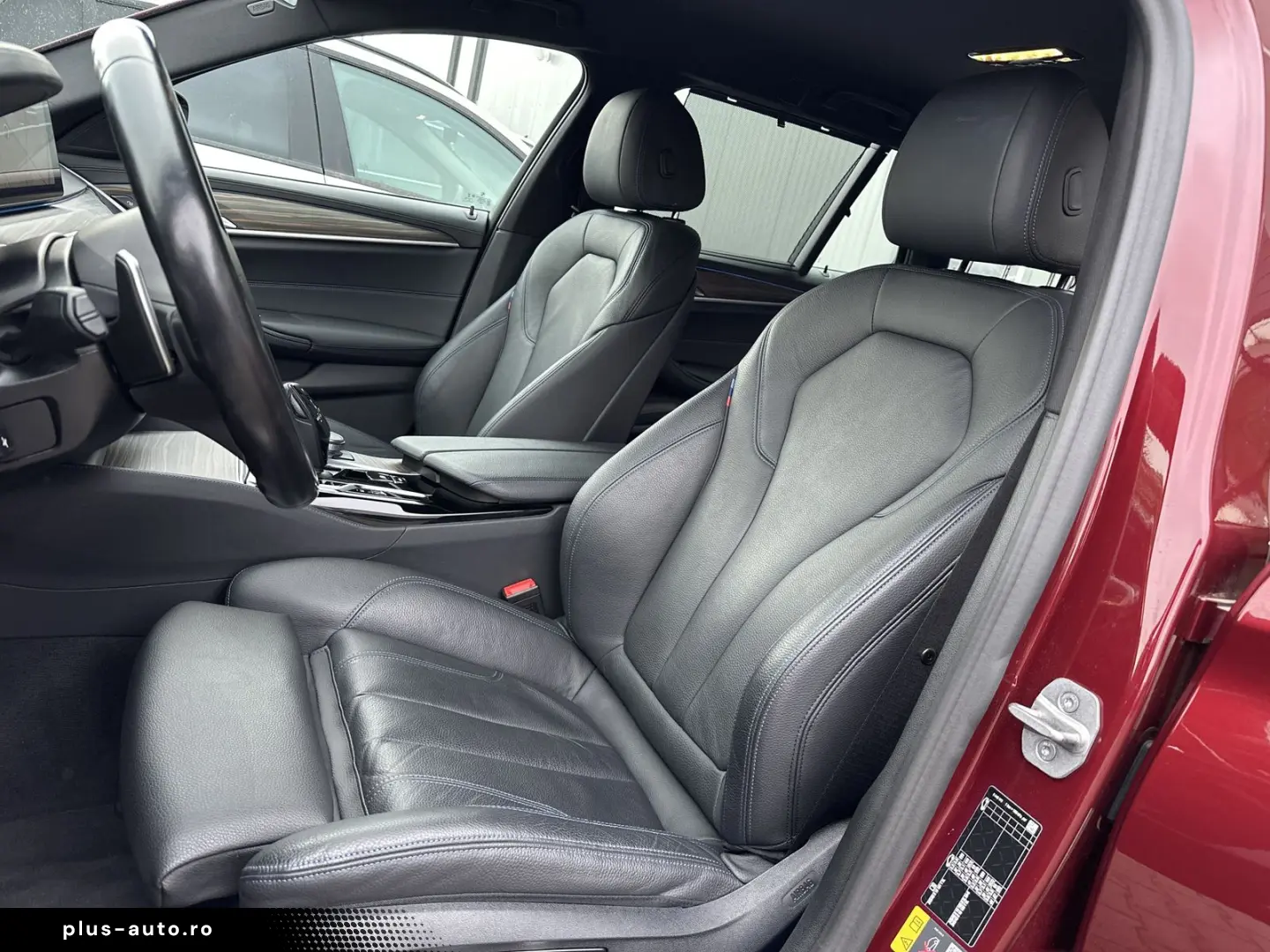 BMW 530e Touring xDrive M-Sport NAV LED AHK HEAD-UP