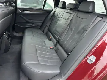 BMW 530e Touring xDrive M-Sport NAV LED AHK HEAD-UP