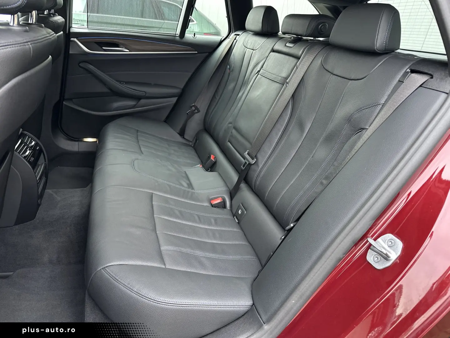 BMW 530e Touring xDrive M-Sport NAV LED AHK HEAD-UP