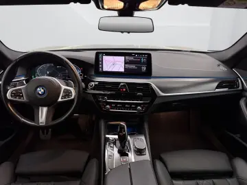 BMW 530e Touring [M Sport  LC Prof  Laser  HUD  RFK]