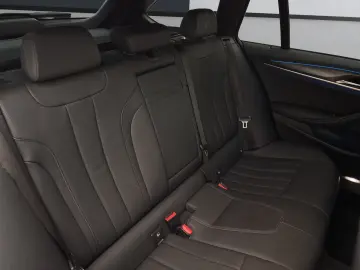 BMW 530e Touring [M Sport  LC Prof  Laser  HUD  RFK]
