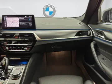 BMW 530e Touring [M Sport  LC Prof  Laser  HUD  RFK]