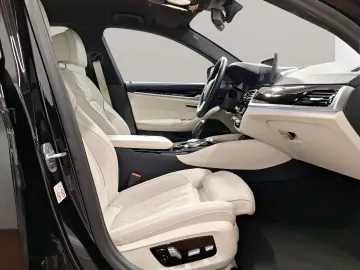 BMW 530e xDrive Touring AHK Harman K Head-Up Laser