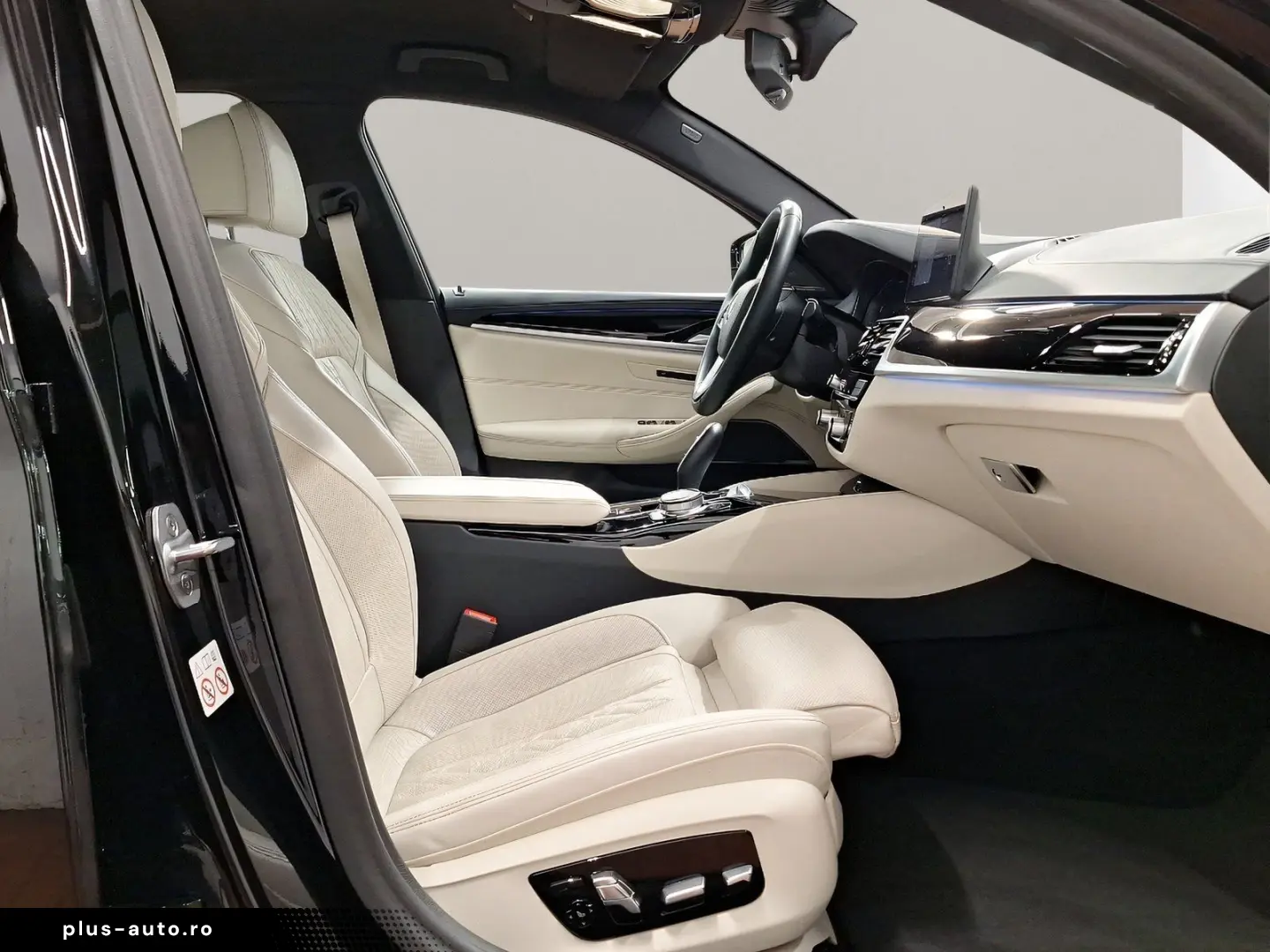 BMW 530e xDrive Touring AHK Harman K Head-Up Laser