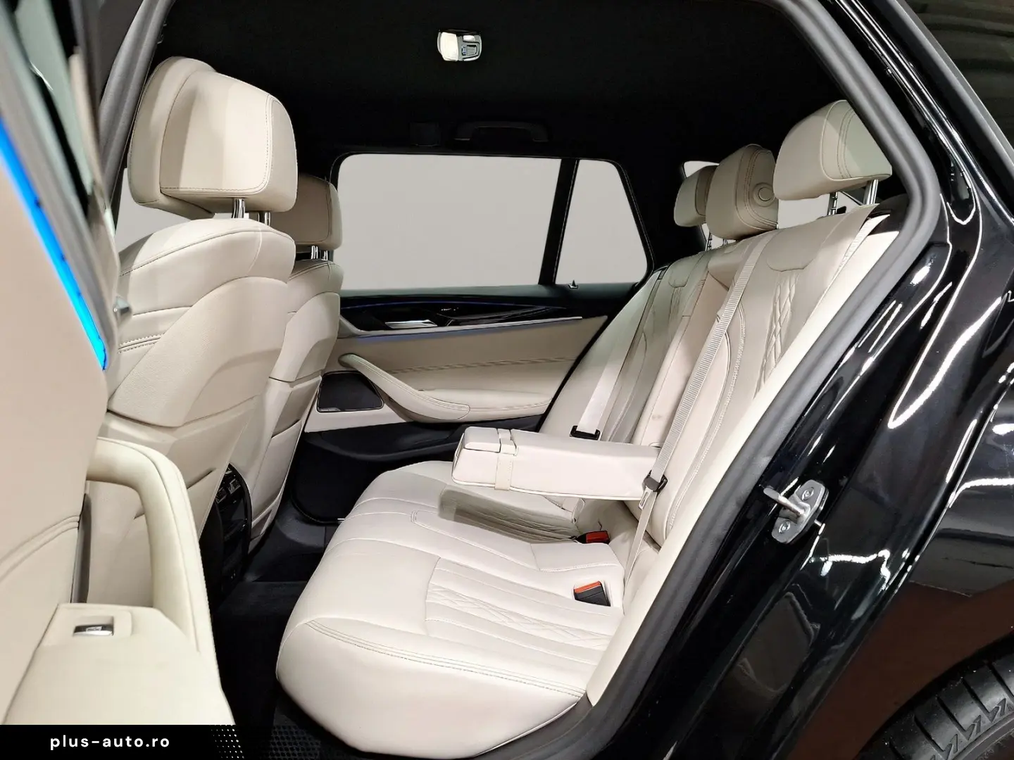 BMW 530e xDrive Touring AHK Harman K Head-Up Laser