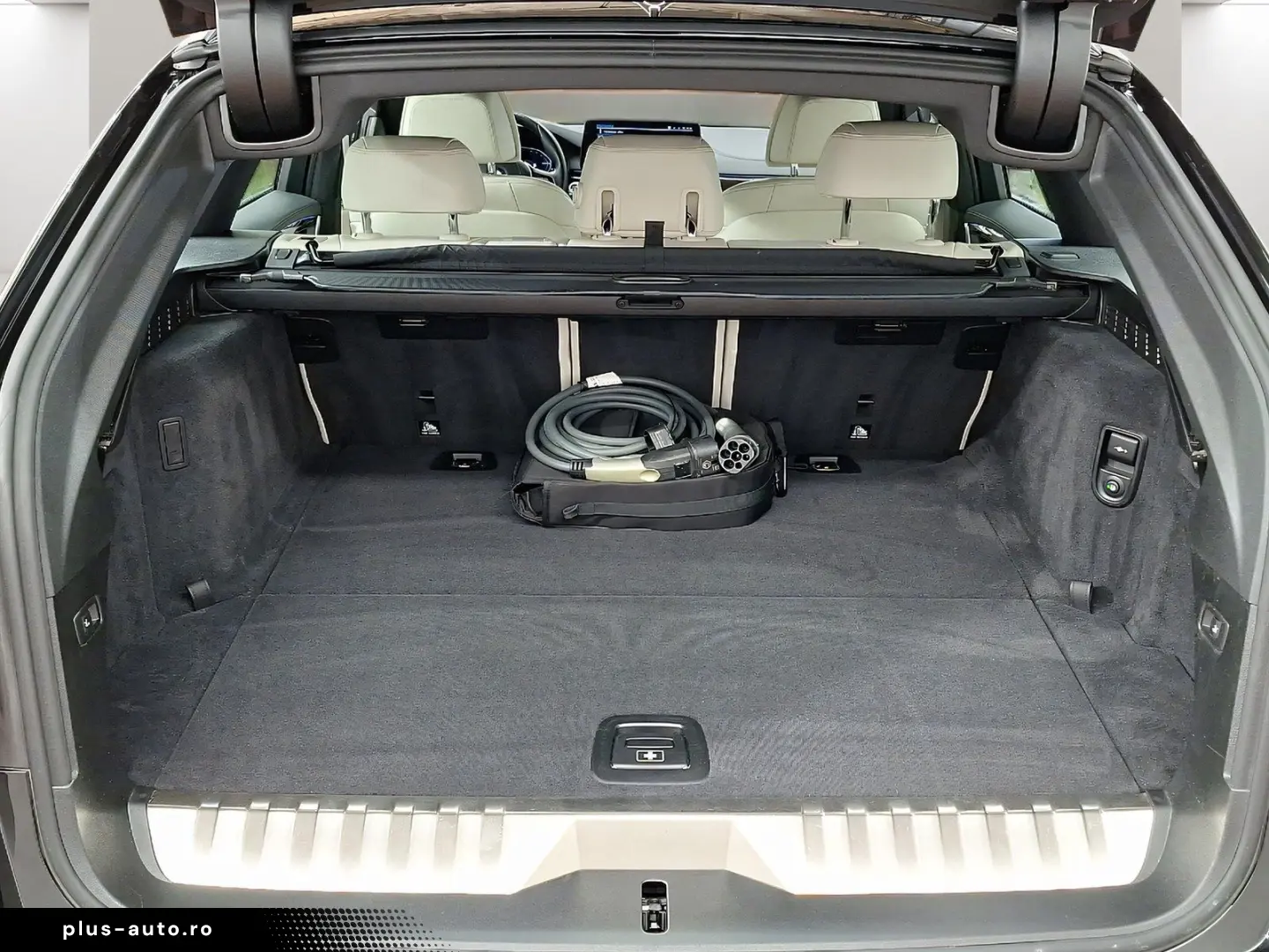 BMW 530e xDrive Touring AHK Harman K Head-Up Laser