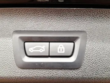 BMW 530e xDrive Touring AHK Harman K Head-Up Laser