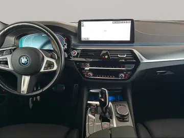 BMW 530e xDrive Touring M Sport LiveCockpitProf