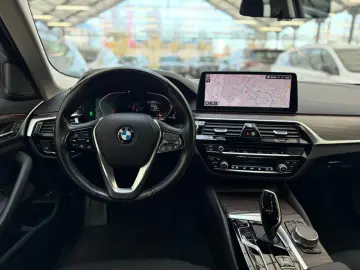 BMW 520 d Mild Hybrid AHK LED HarmanKardon Sitzhzg