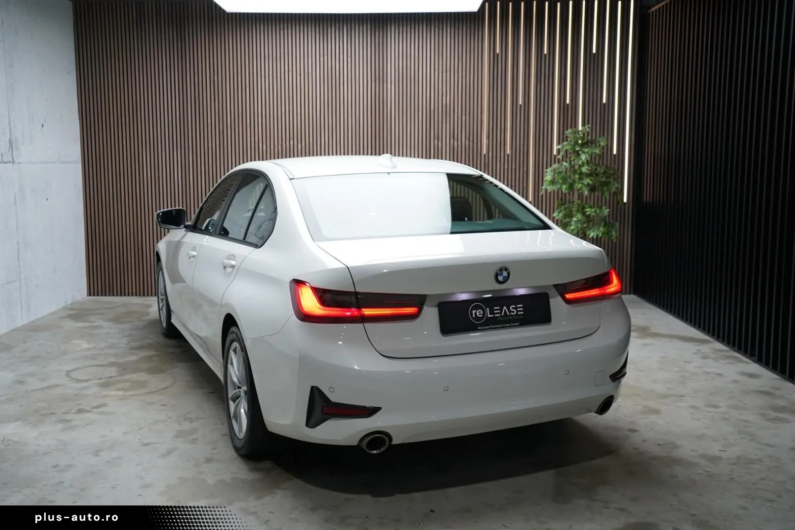 BMW 320i xDrive Advantage   LED   Navi   Hifi   Shz