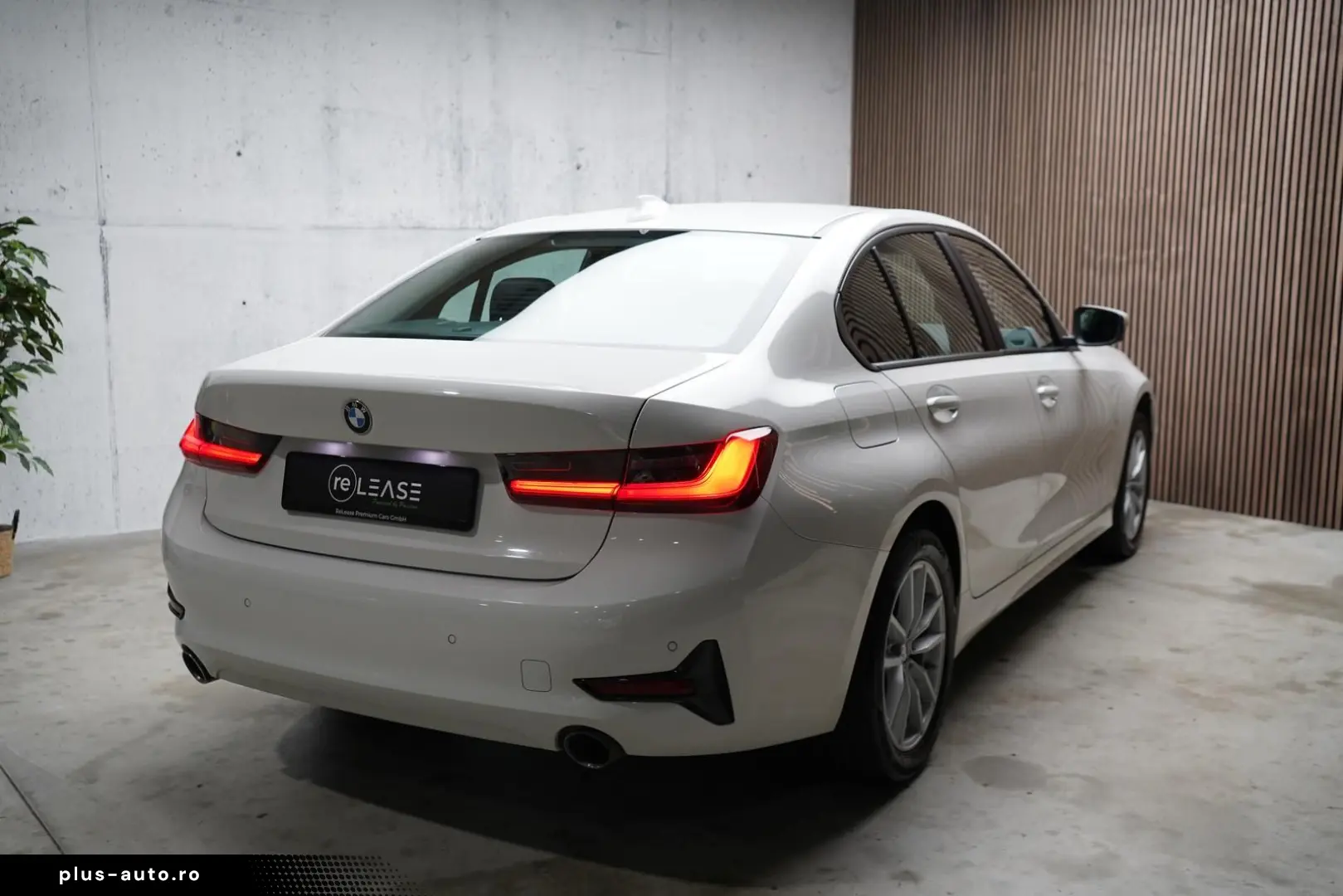 BMW 320i xDrive Advantage   LED   Navi   Hifi   Shz