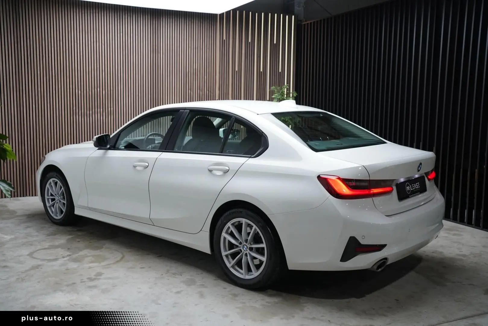 BMW 320i xDrive Advantage   LED   Navi   Hifi   Shz