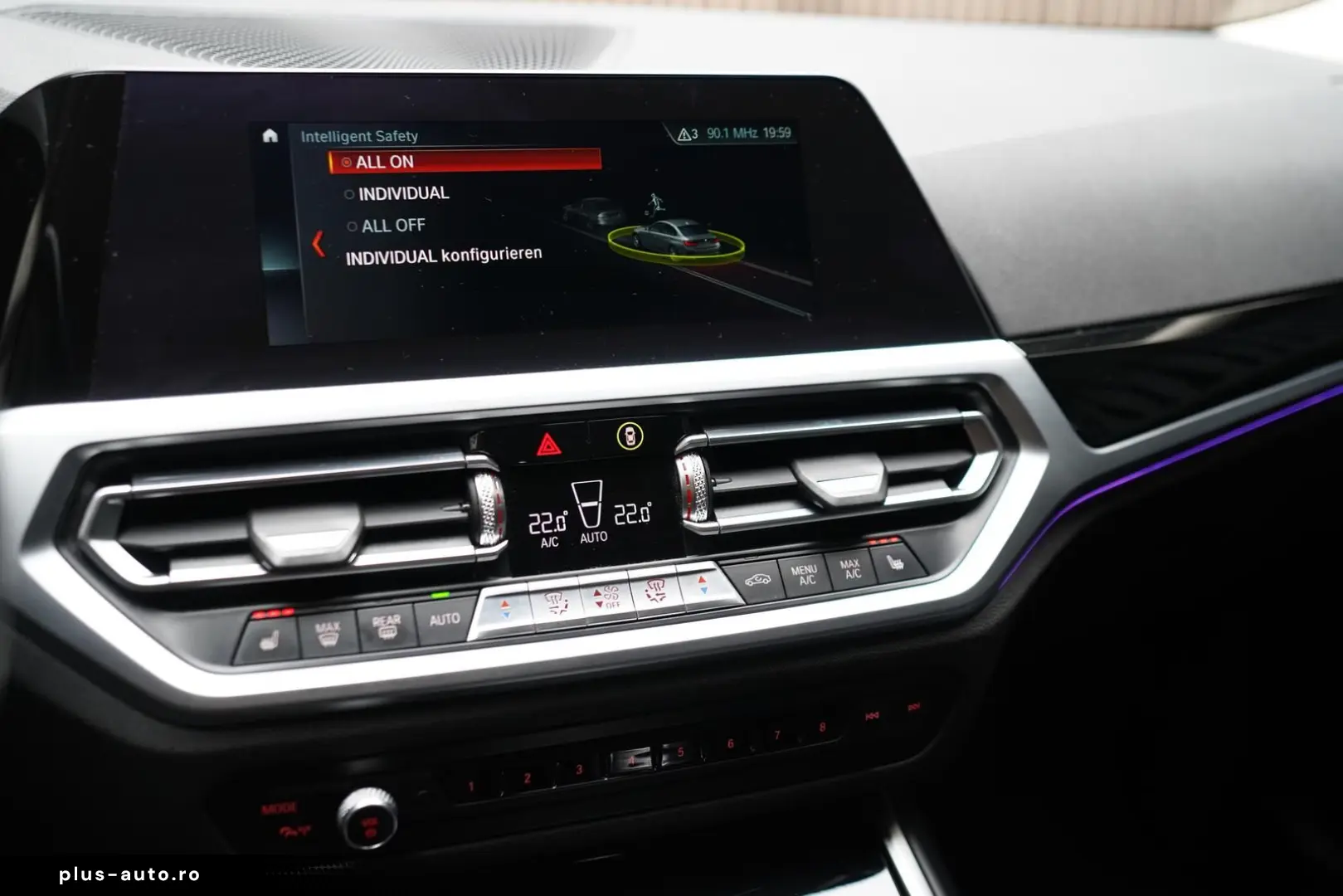 BMW 320i xDrive Advantage   LED   Navi   Hifi   Shz