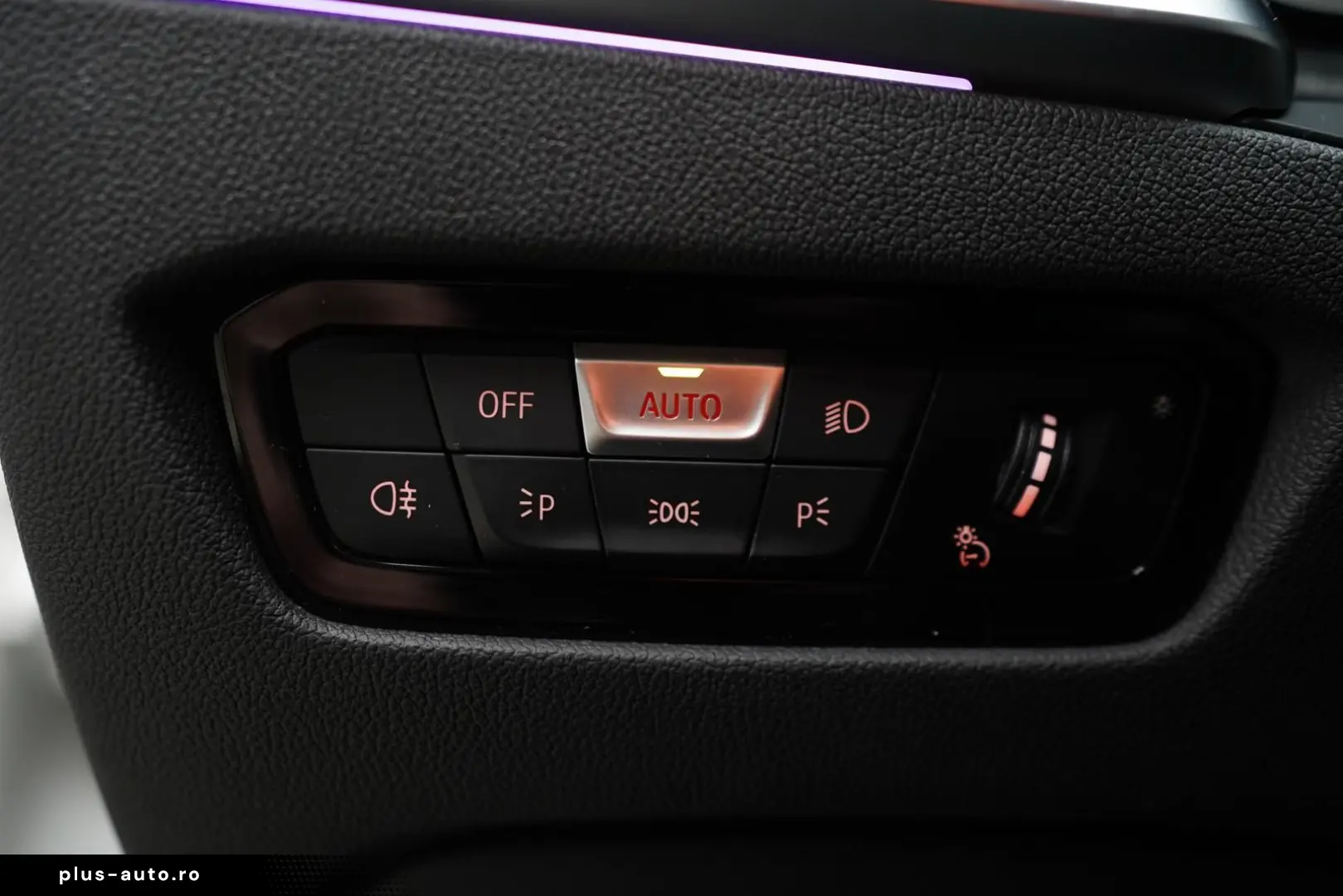 BMW 320i xDrive Advantage   LED   Navi   Hifi   Shz