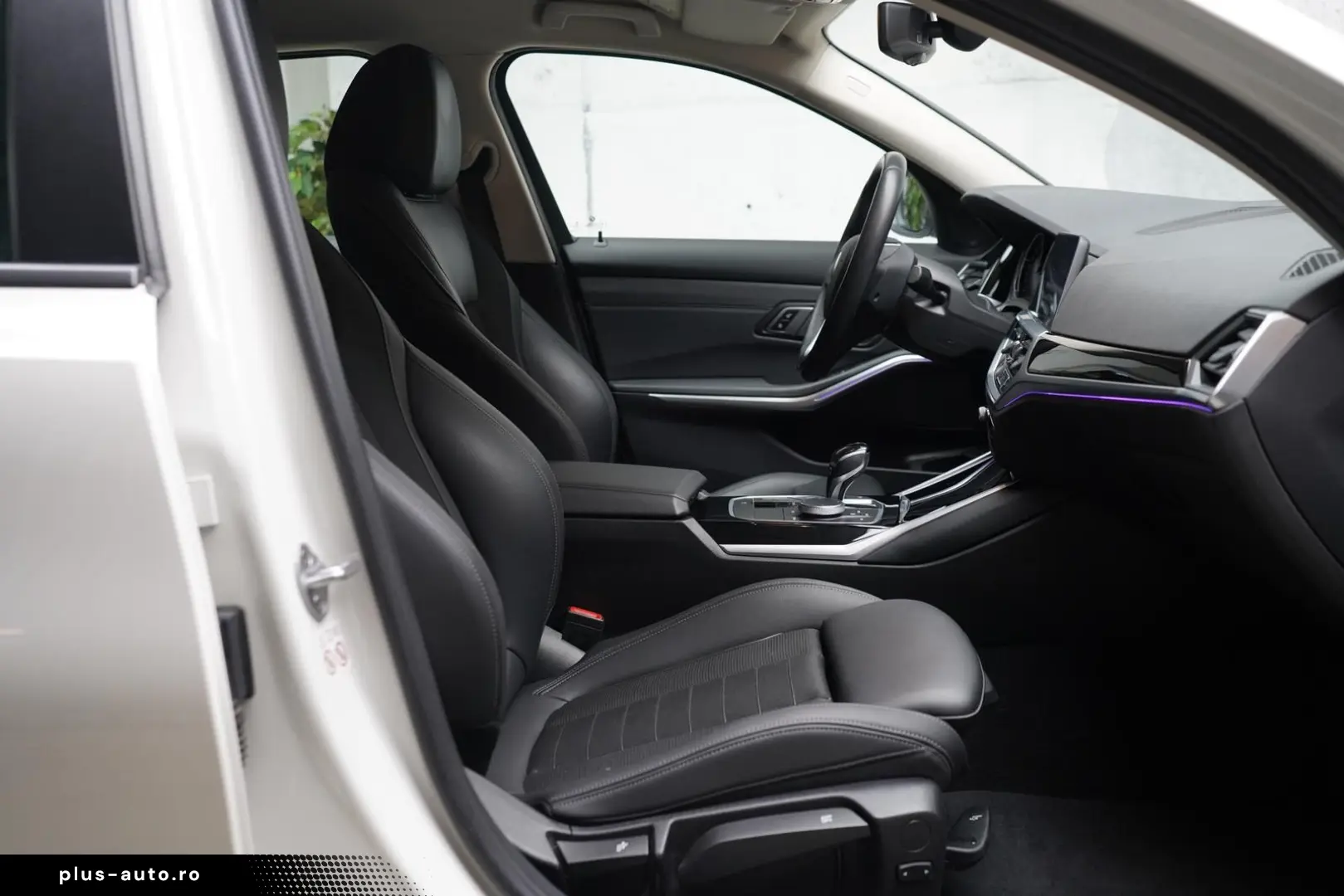 BMW 320i xDrive Advantage   LED   Navi   Hifi   Shz