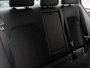 BMW 320i xDrive Advantage   LED   Navi   Hifi   Shz