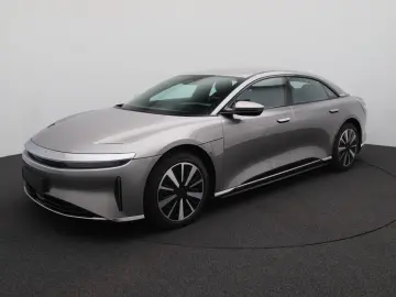 LUCID Air Pure AWD