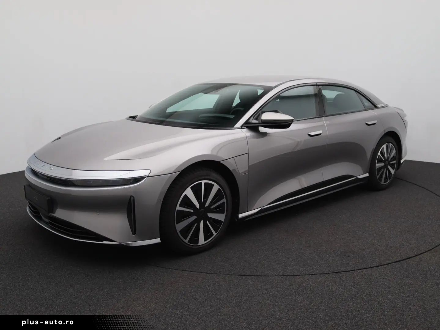 LUCID Air Pure AWD