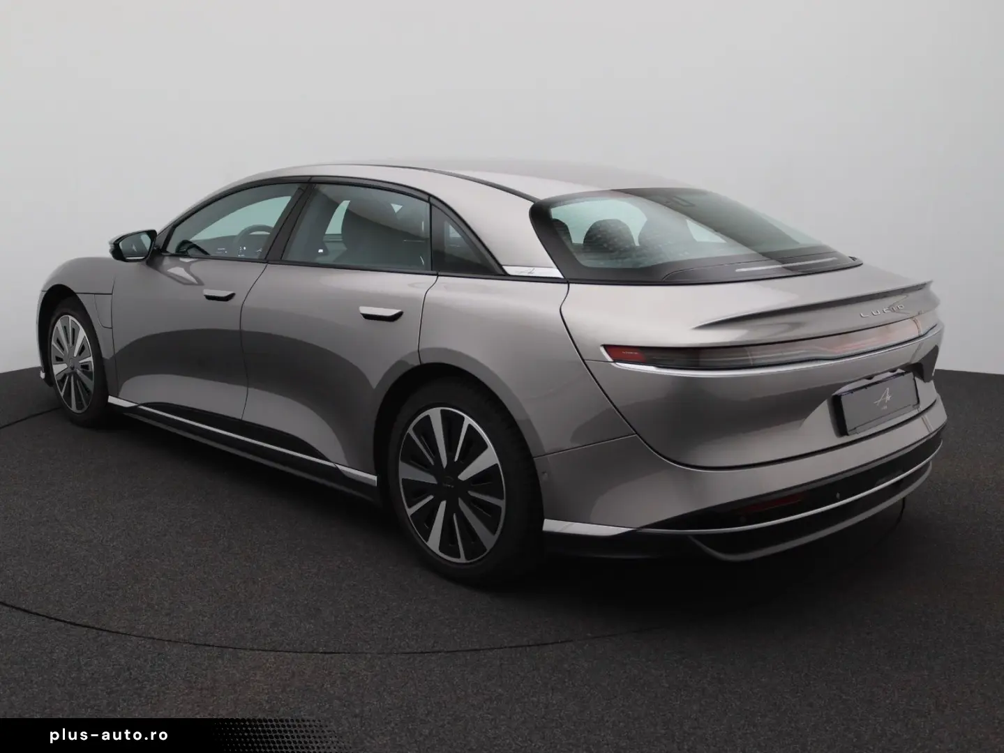 LUCID Air Pure AWD