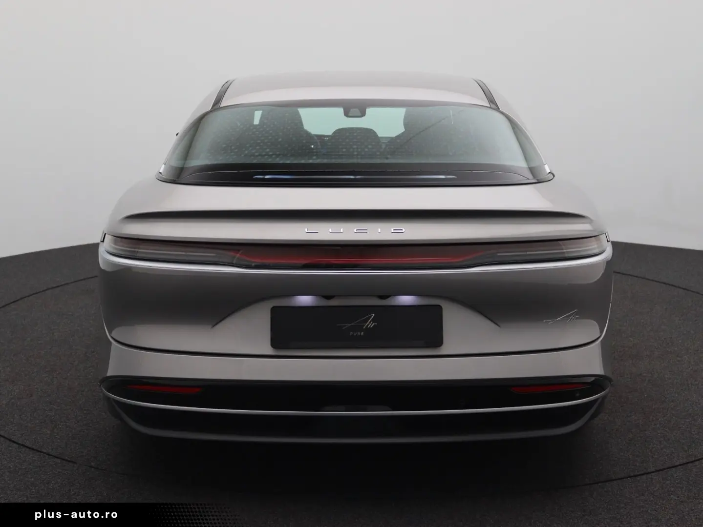 LUCID Air Pure AWD