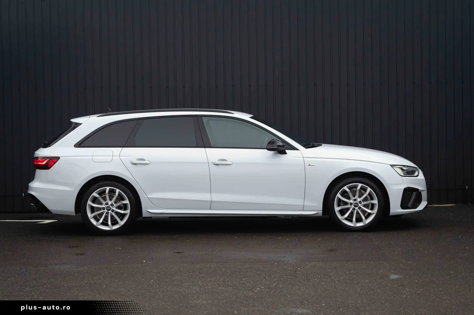 Audi A4 Avant 30 TDI S tronic S line
