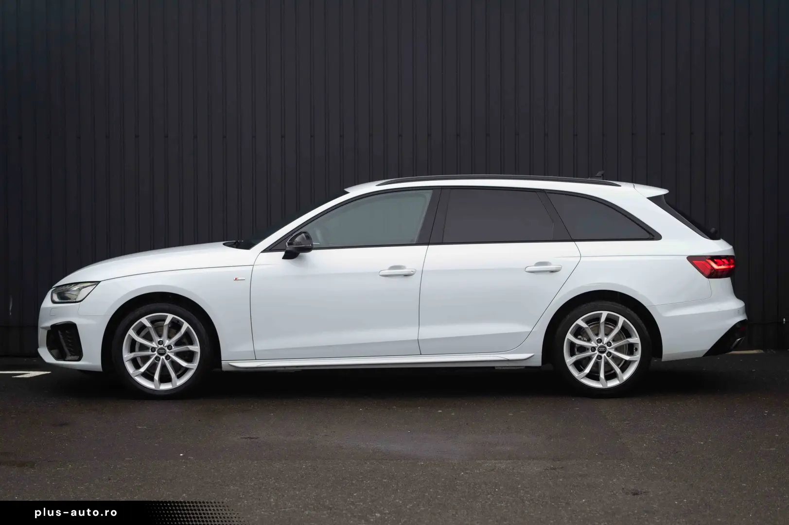 Audi A4 Avant 30 TDI S tronic S line