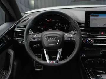 Audi A4 Avant 30 TDI S tronic S line