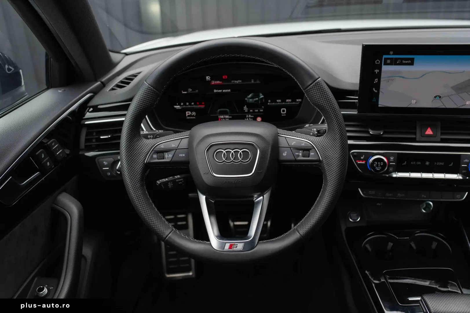 Audi A4 Avant 30 TDI S tronic S line