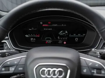 Audi A4 Avant 30 TDI S tronic S line