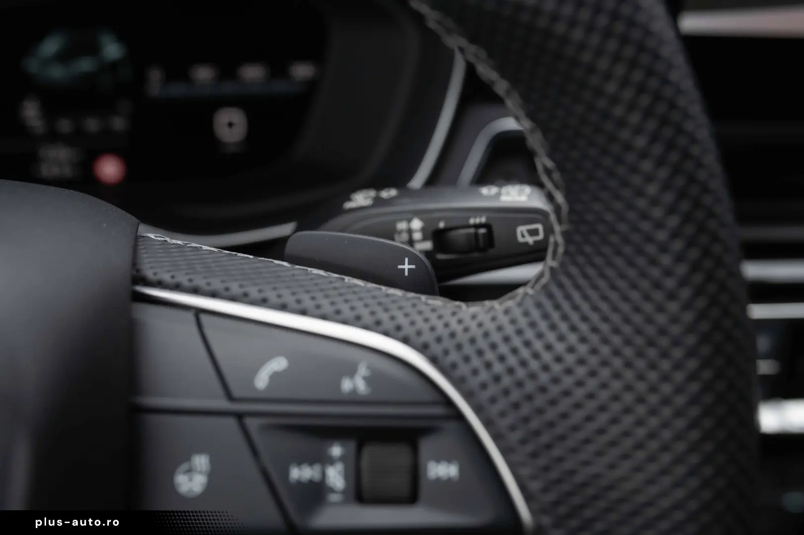 Audi A4 Avant 30 TDI S tronic S line