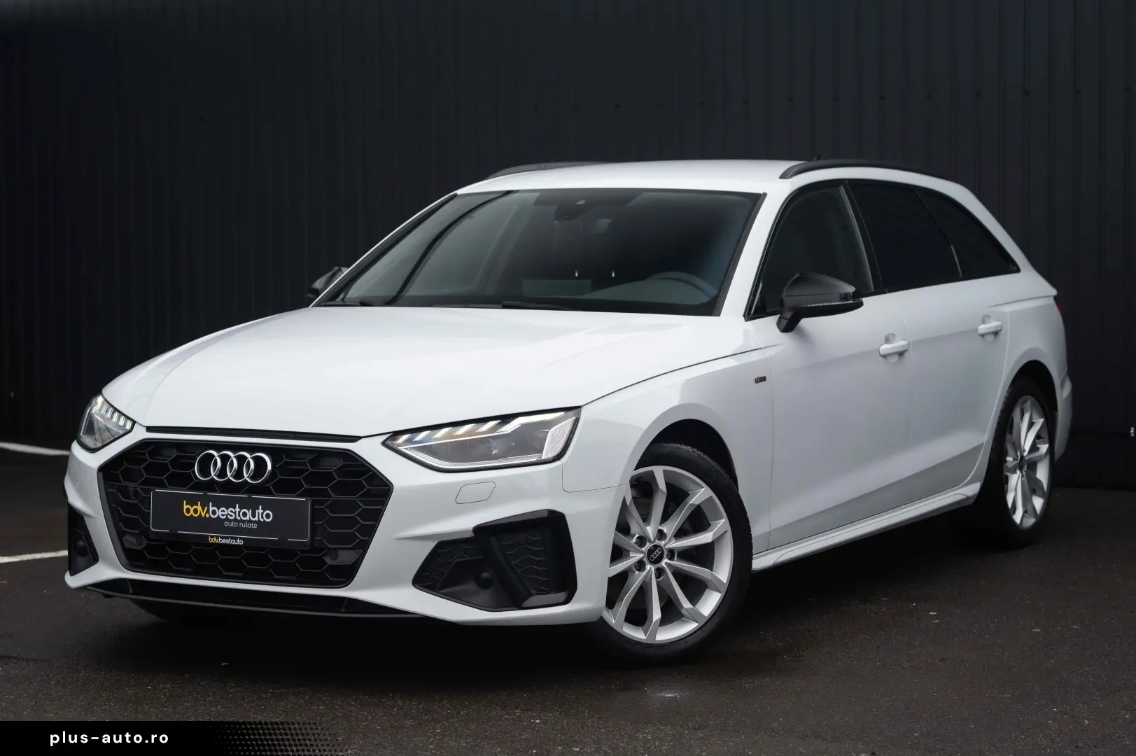 Audi A4 Avant 30 TDI S tronic S line