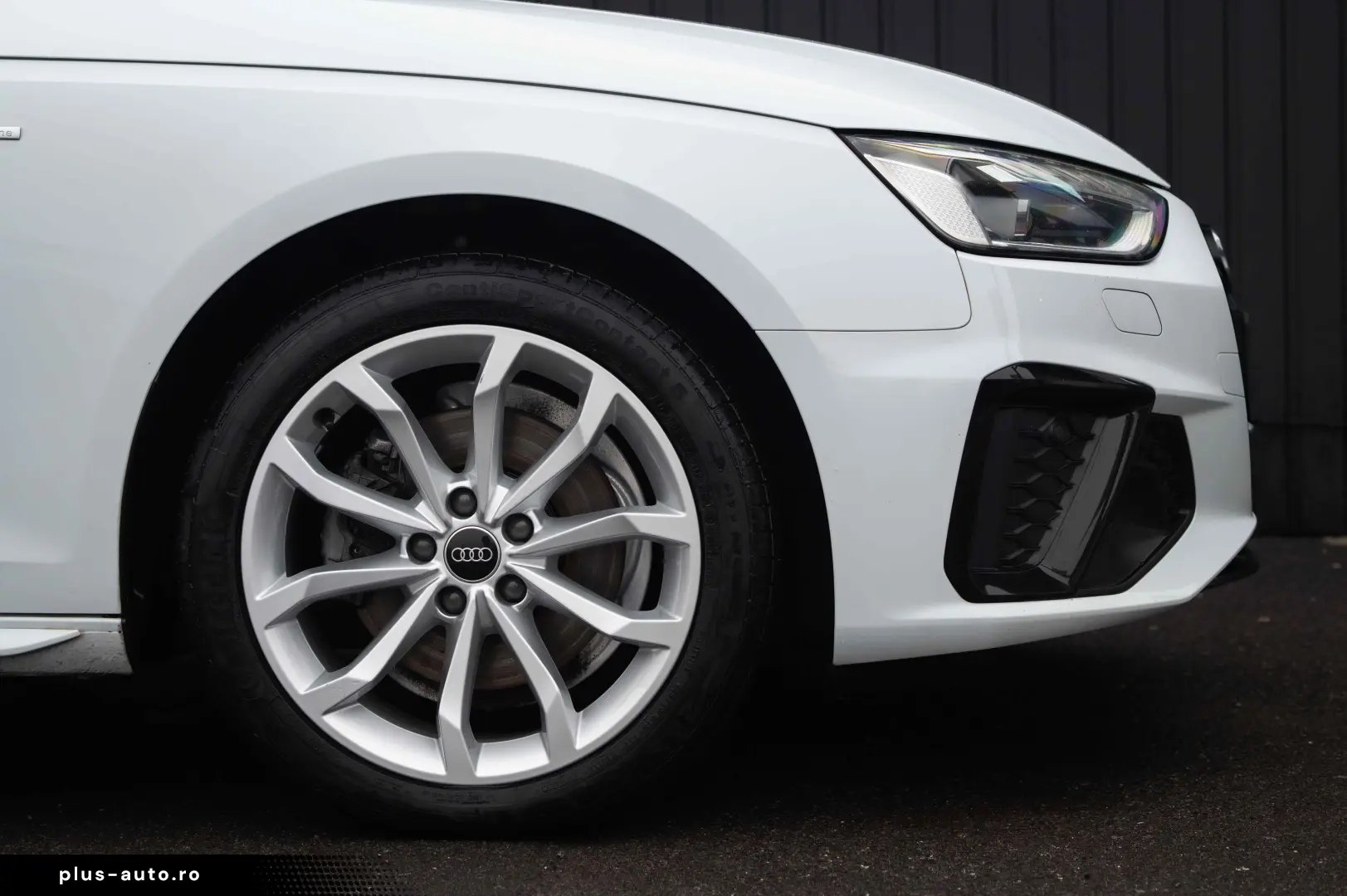 Audi A4 Avant 30 TDI S tronic S line