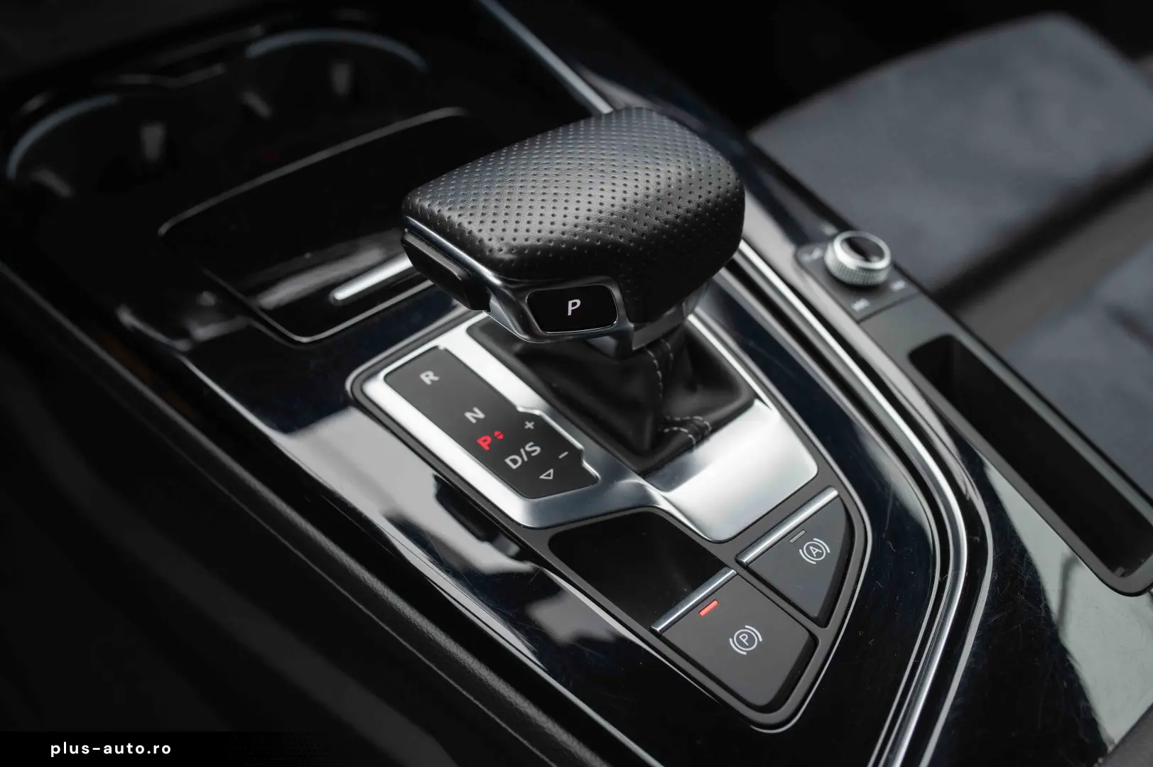 Audi A4 Avant 30 TDI S tronic S line