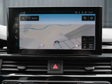 Audi A4 Avant 30 TDI S tronic S line