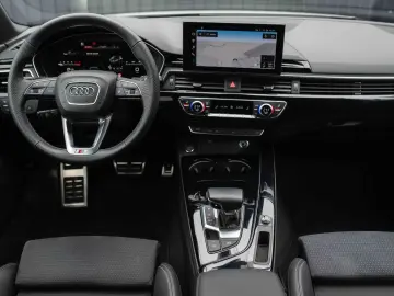 Audi A4 Avant 30 TDI S tronic S line