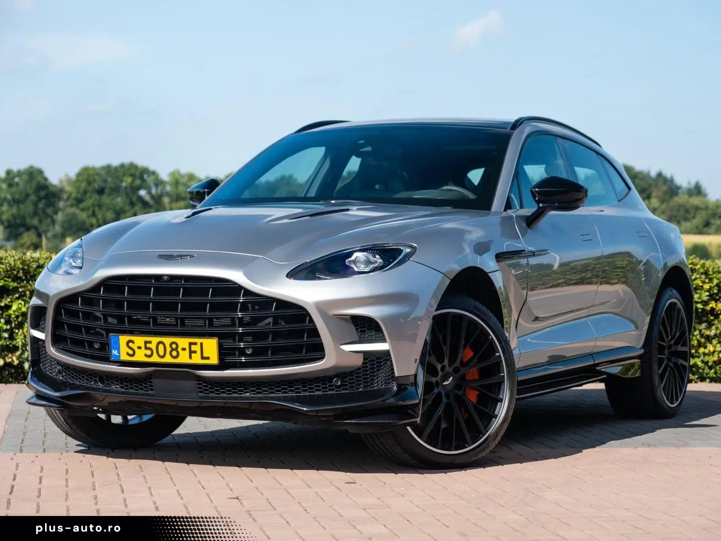 ASTON MARTIN DBX 4.0 V8 707   Volleder   Carbon   Neuwertig
