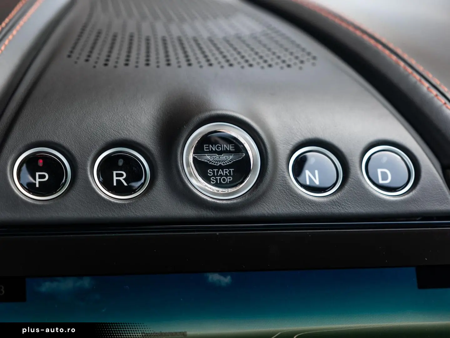 ASTON MARTIN DBX 4.0 V8 707   Volleder   Carbon   Neuwertig